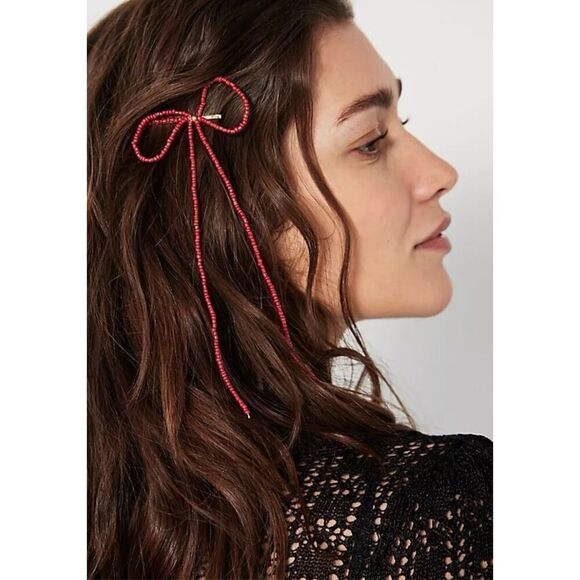 Free People Cream Dainty Beaded Bow Hair Clips NWT - Picture 3 of 4